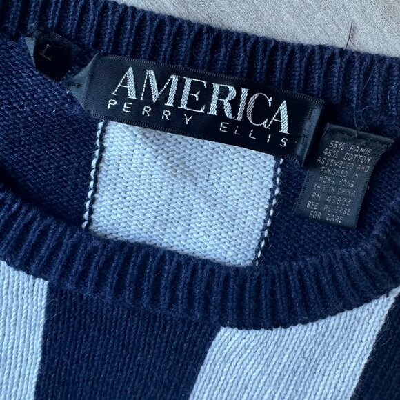 Perry Ellis Blue & White Striped Sweater w/ Red Stars – Women’s Large - Picture 7 of 9